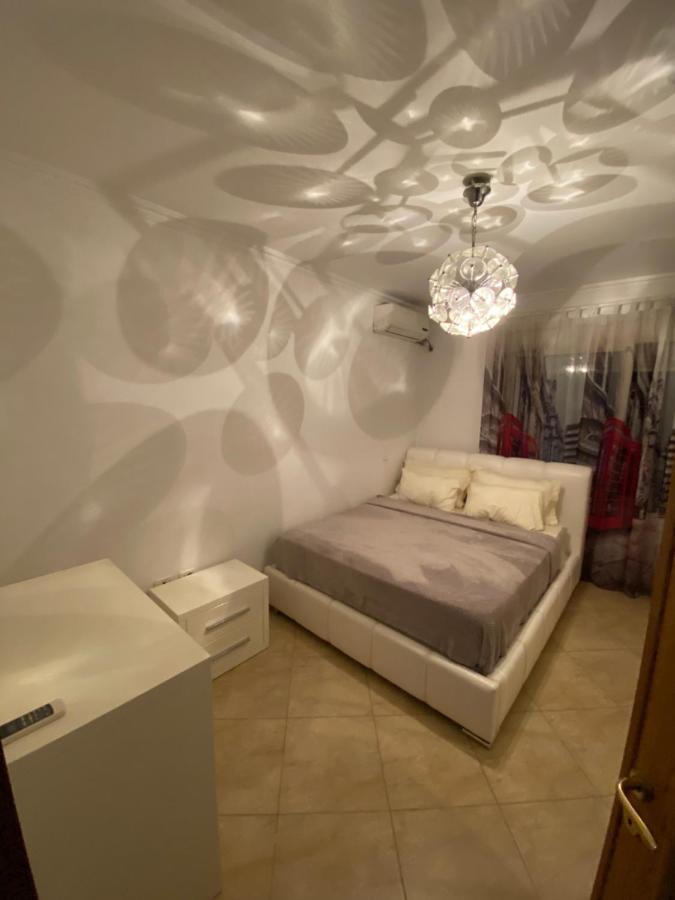 Chlo Apartment 3 Тирана Экстерьер фото
